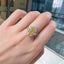 Anello con diamante giallo fantasia a taglio ovale da 3,90 ct